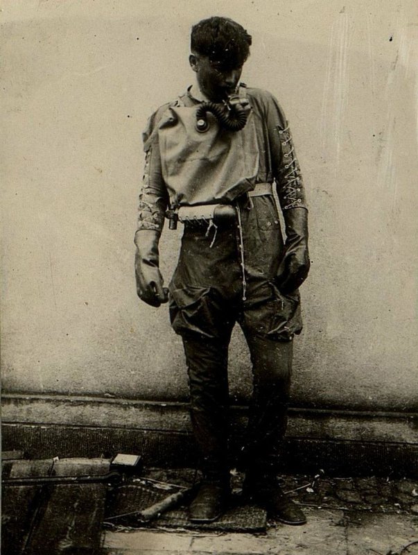 Image: Photo of a German saboteur in a light diving suit