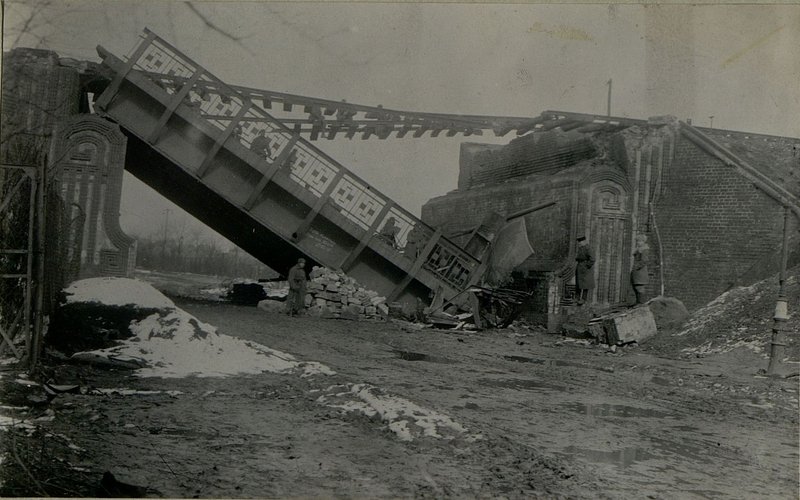 Фотография: Общий вид разрушения путепровода № 4