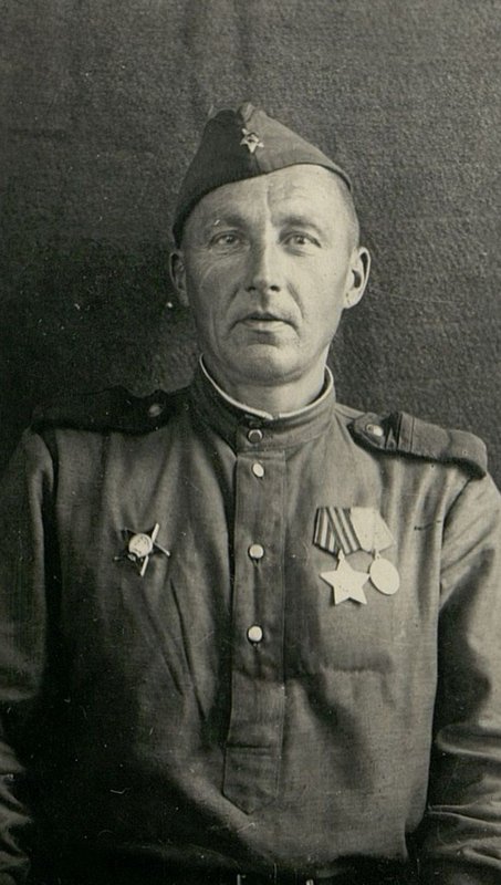 Фотография: Ефрейтор Александр Николаевич Артамонов