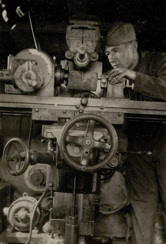Image: 124 separate motor transport battalion.Milling machine