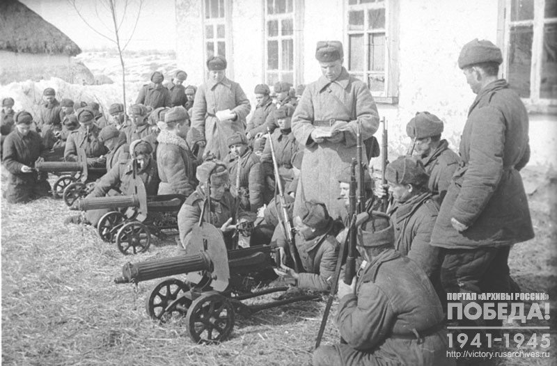 Training sessions for the first numbers of heavy machine gun operators