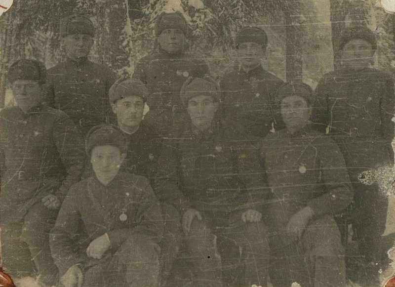 Image: The first group of awardees of the 1st battery. November 1941