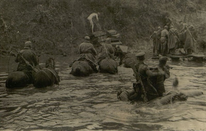Фотография: Форсирование Западного Буга Частями 121 гвардейской стрелковой дивизии