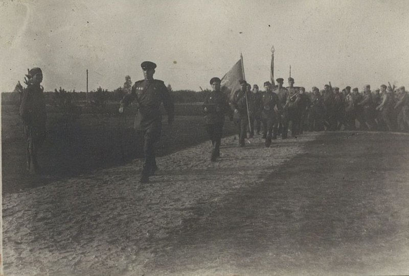Image: Presentation of the Red Banner