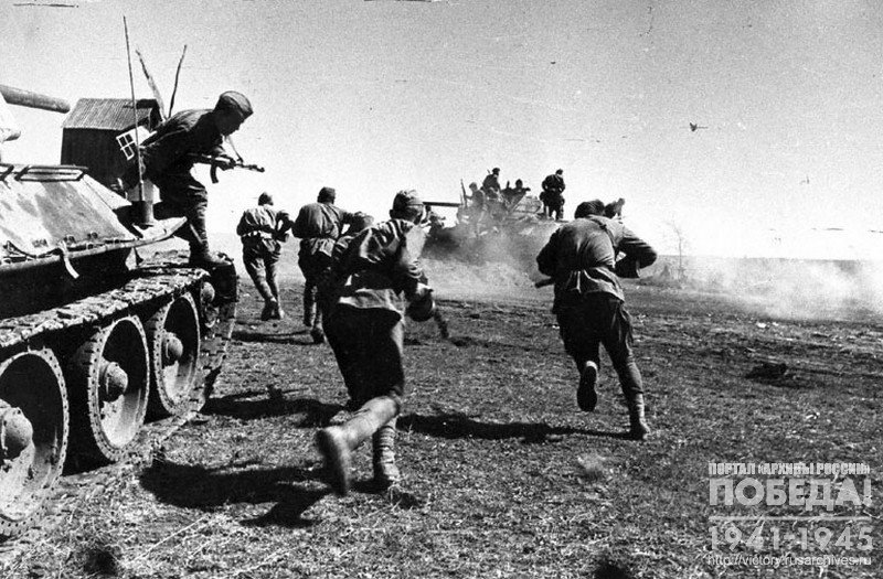 Infantry and tanks on the offensive