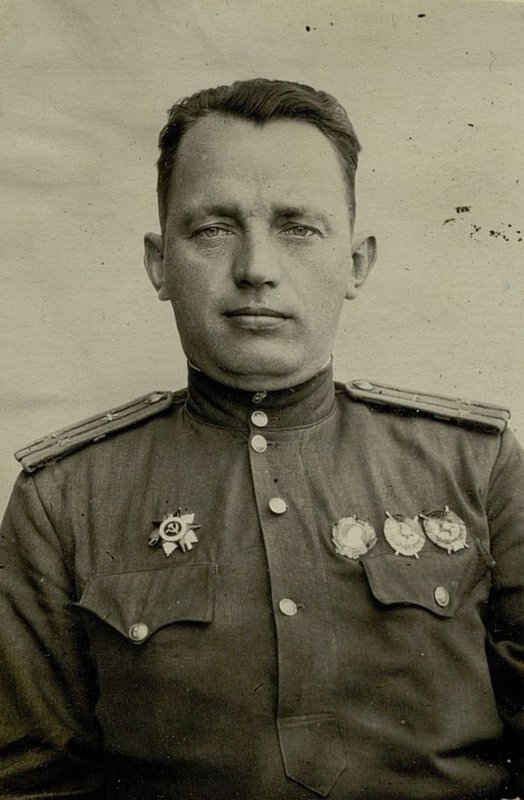 Фотография: Подполковник Лисов Митрофан Андреевич. Командир 8 отдельного учебно-тренировочного Смешанного авиационного полка