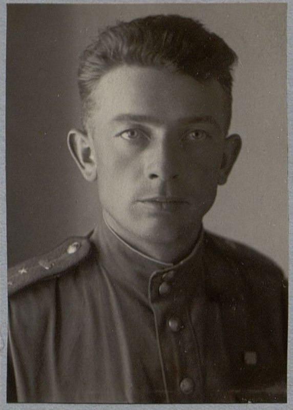 Image: Company commander Senior Lieutenant Kosenko