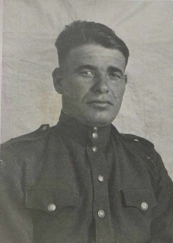 Image: Assistant commander of the 1st company for technical part Technician-Lieutenant Slakvenko
