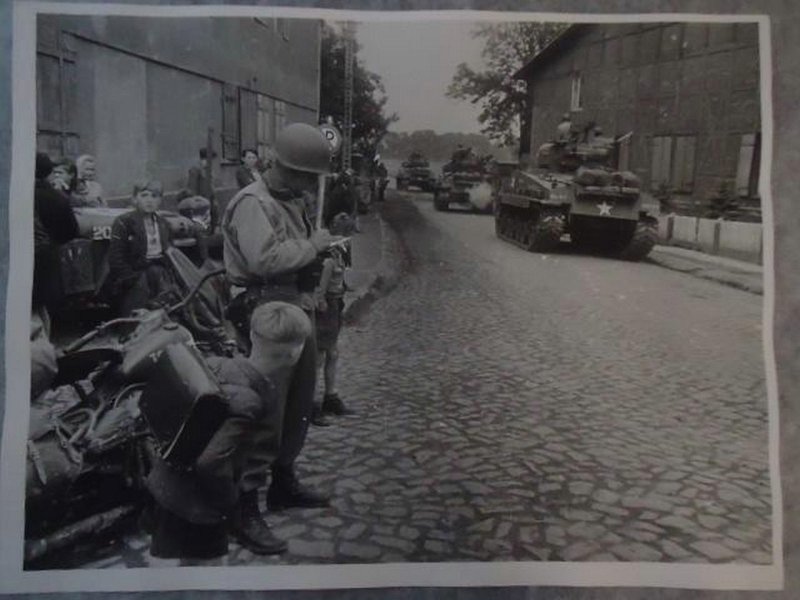 Американские союзники на улицах Берлина. 1945 г