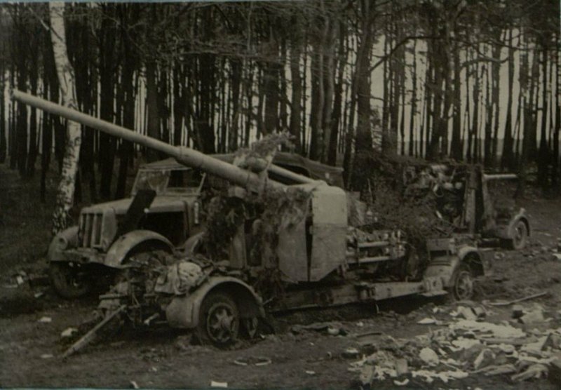 Фотография: Разгром группы немецких войск юго-восточнее гор. Берлина