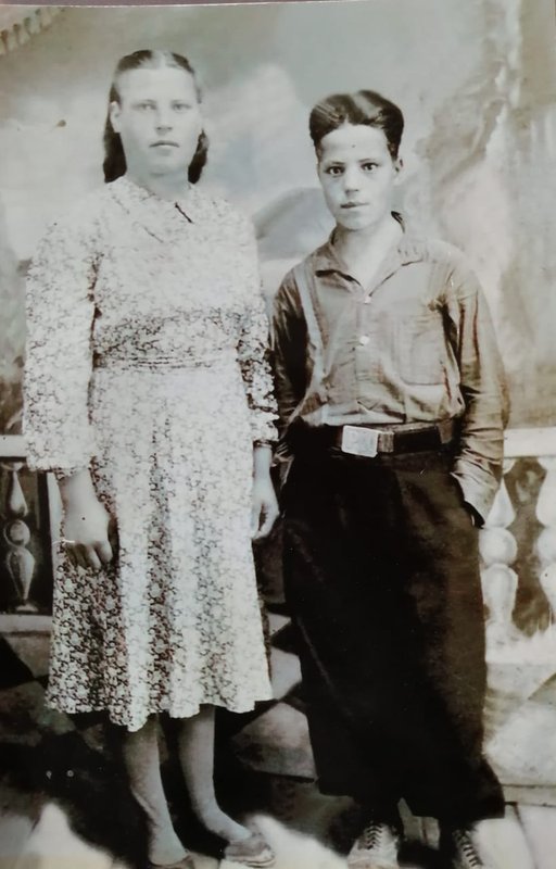 Shchinova Nina Evgenievna with brother Alexander