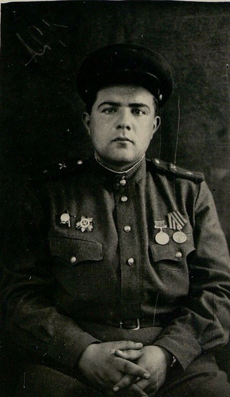 Image: Major Alexander Efimovich Melnikov, commander of the 911 division of the artillery regiment