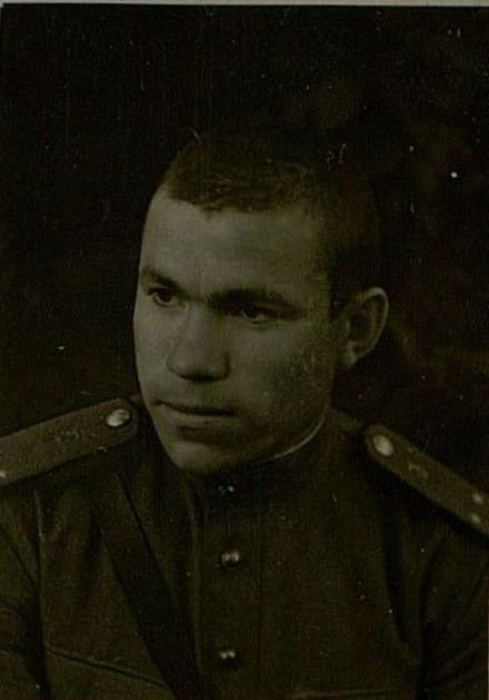 Фотография: Лейтенант Щербатюк командир зенитно-пульметного взвода