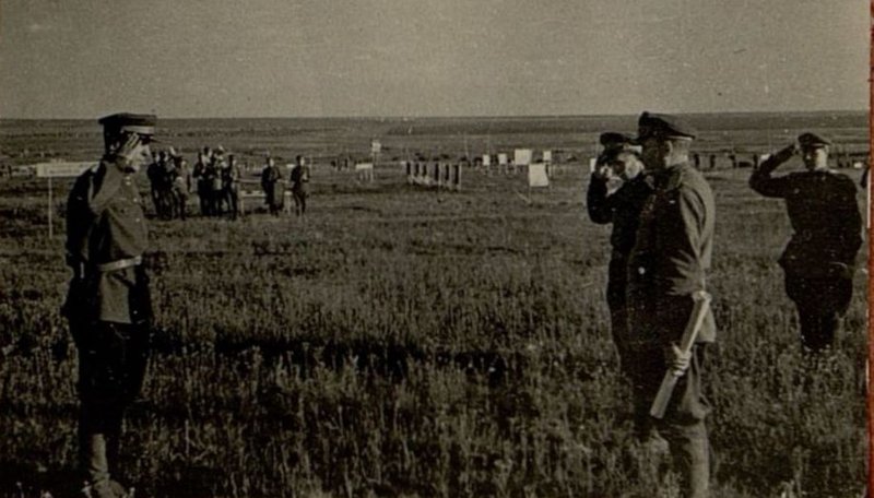 Фотография: Начальник штаба округа генерал майор Богданович во время инспекторской поверки