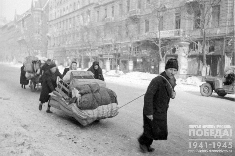 Жители возвращаются к местам постоянного проживания