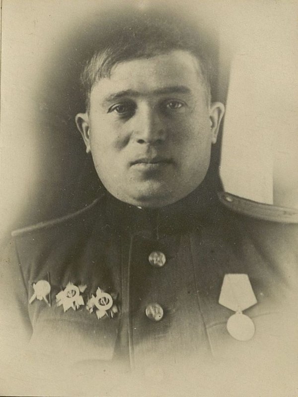 Фотография: Командир 171 отдельного автотранспортный батальона  майор Каганман