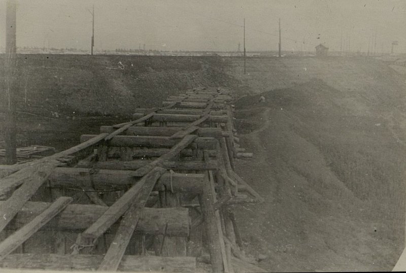 Фотография: ст. Смычка. Устройство эстакады на ветви № 4 для отсыпки насыпи