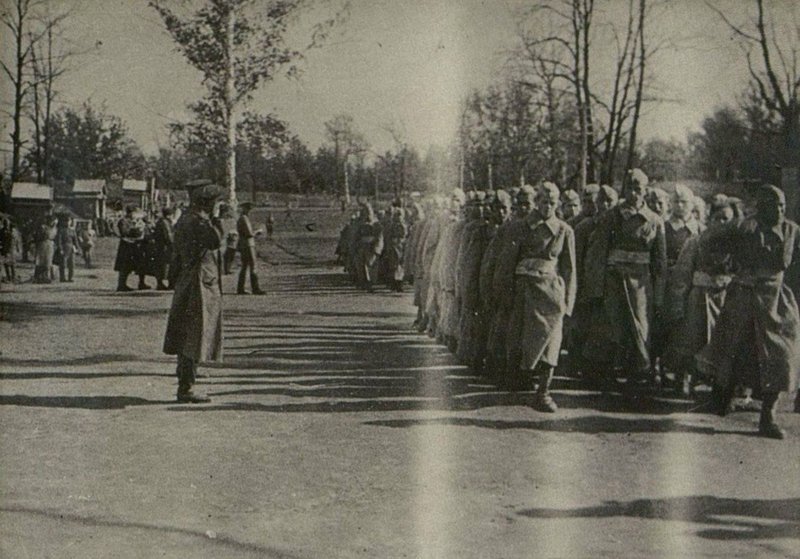 Фотография: Отправление в марш
