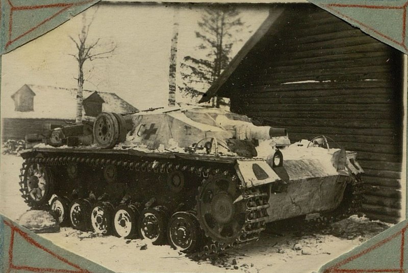 Фотография: Немецкий танк, взятый частью товарища Фингерова в бою в районе совхоза Б.-Морозова 6.12.1941 год