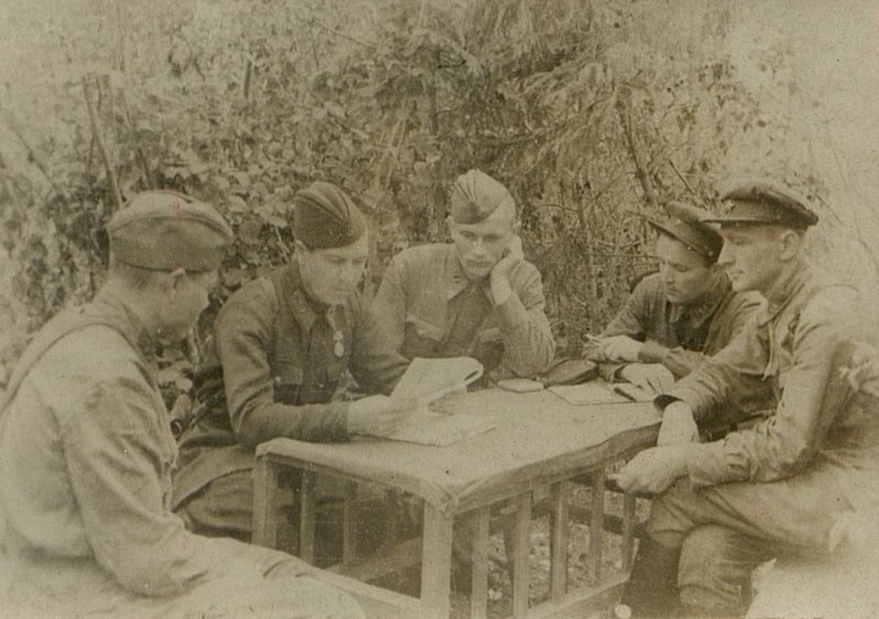 Фотография: Заседание дивизионной партийной комиссии