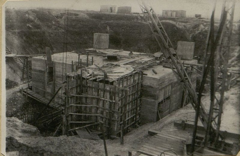 Фотография: Незаконченное строительство одного из ДОТ
