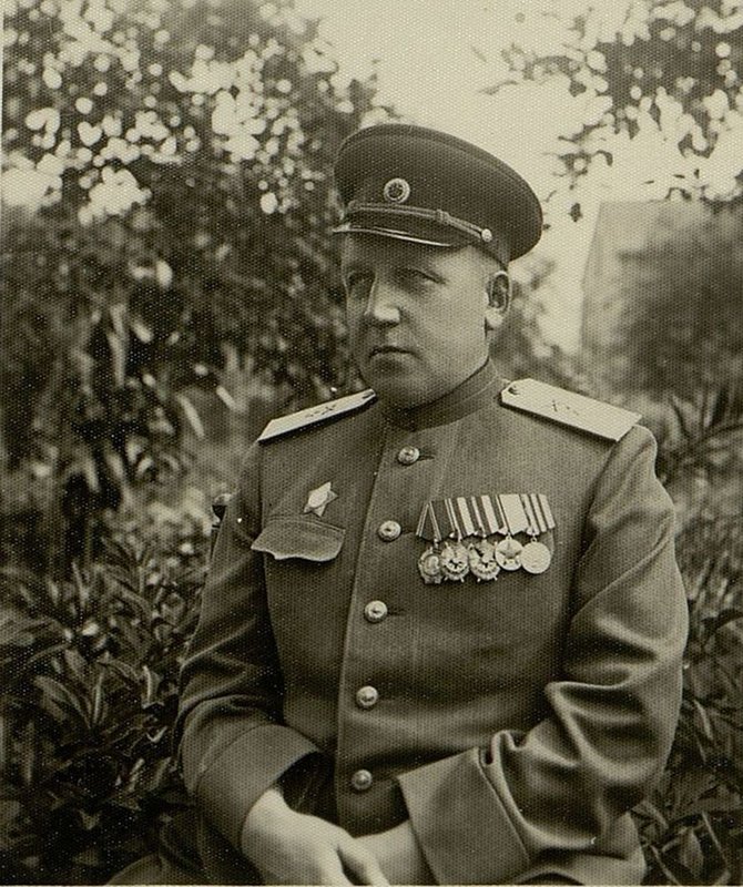 Фотография: Командующий артиллерией 18 армии генерал-майор артиллерии Н.С. Иванов