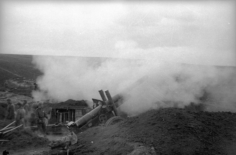 Coastal howitzer fires at the enemy