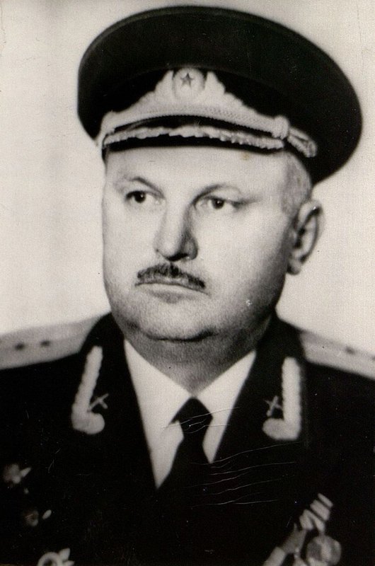 Фотография: Бывший командир огневого взвода 7-ой батальона Мазуренко Д.А. гвардии капитан