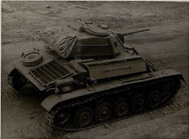 Фотография: Лёгкий танк Т-80