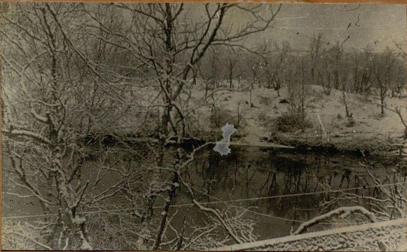 Image: River Zapadnaya Litsa in the area of sq. 8260, forced by tanks