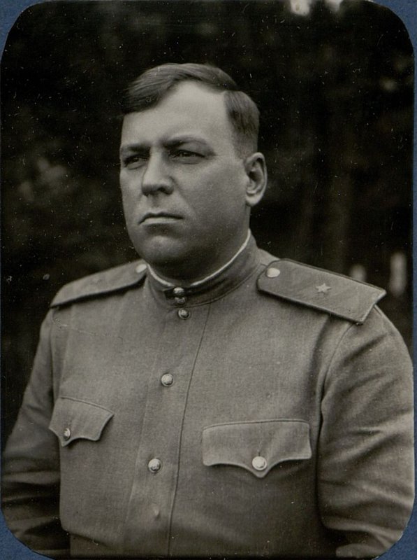 Image: Commander of the 20th Airborne Corps, Major General Dmitry Vasilyevich Gordeev, who led operations on Small land