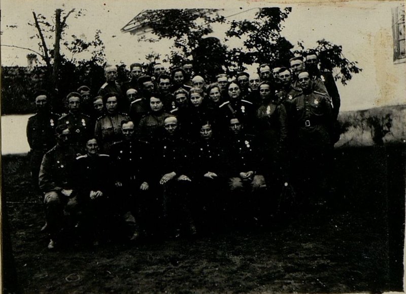 Фотография: Группа личного состава госпиталя