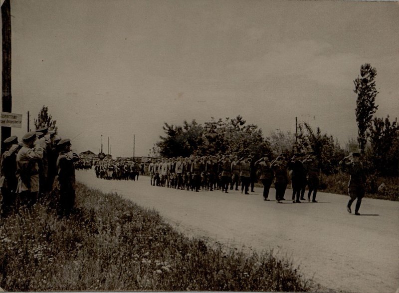 Фотография: Строевой смотр полка