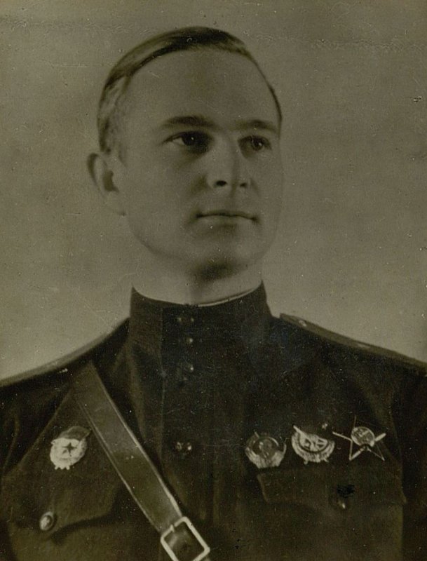 Фотография: Гвардии подполковник Родионов Олег Маркович. Командир 28 Гвардейского Ленинградского истребительного авиационного полка