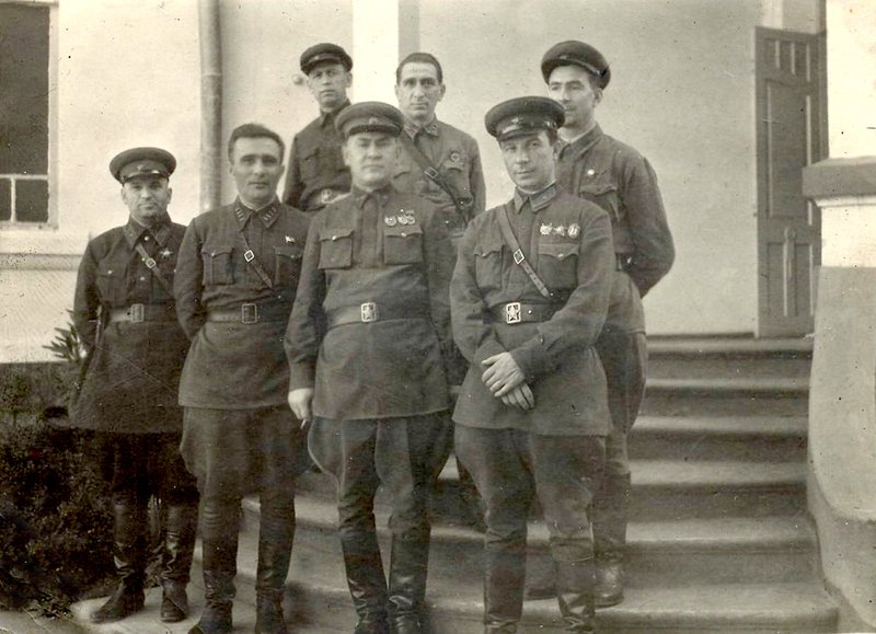 Группа членов Военного совета 37-й армии.