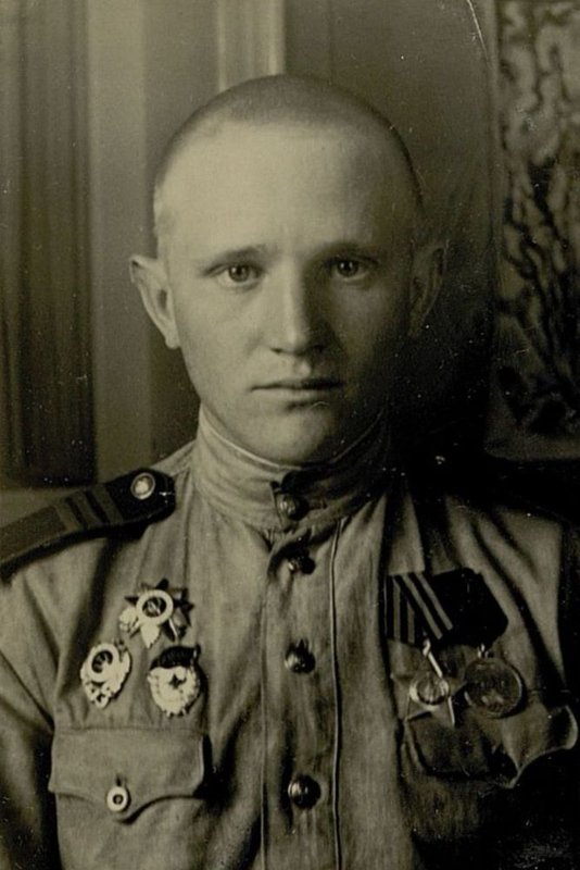 Фотография: Командир орудия 1 батареи Гвардии сержант Воробьев В.М.