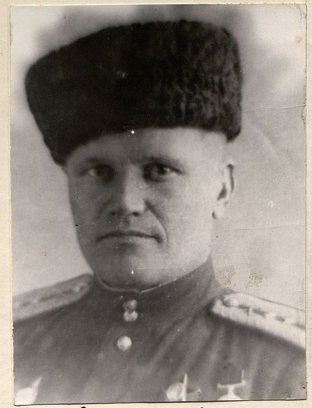 Фотография: Начальник связи полка гвардии капитан Плеханов П.П.