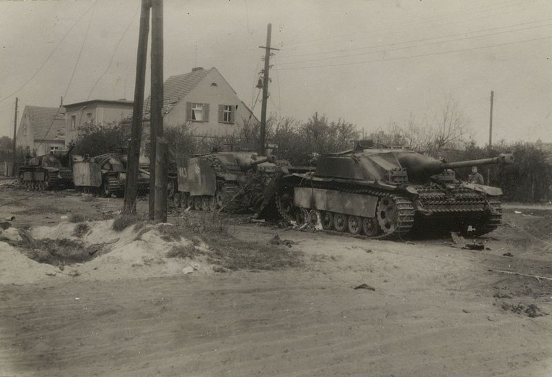 Image: Enemy tanks destroyed on 18.4.45 in the area with. Koine