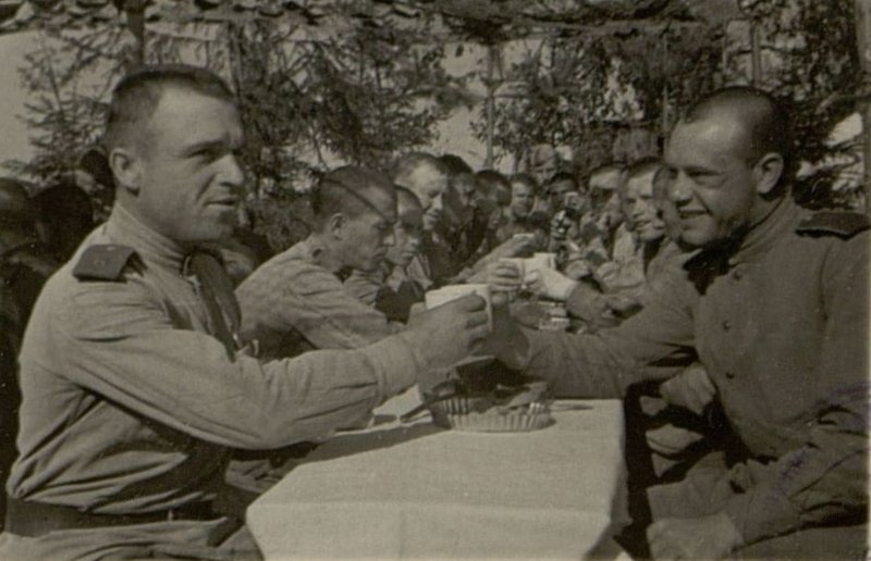 Image: At the festive table