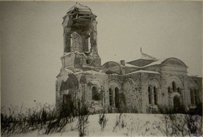 Фотография: Командный пункт командира бригады в церкви д. Б. Угороды