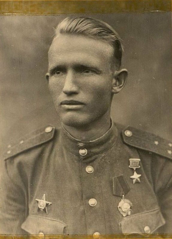 Фотография: Герой Советского Союза - гвардии Старший лейтенант Розов Н.И.