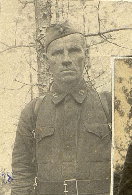 Фотография: Начальник связи бригады майор Зайцев