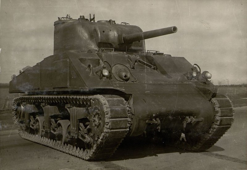 Фотография: Средний танк М4-А2 "Генерал Шерман" (модернизированный американский)