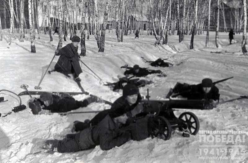 Machine-gun platoon of Vsevobuch on the firing line during a combat exercise