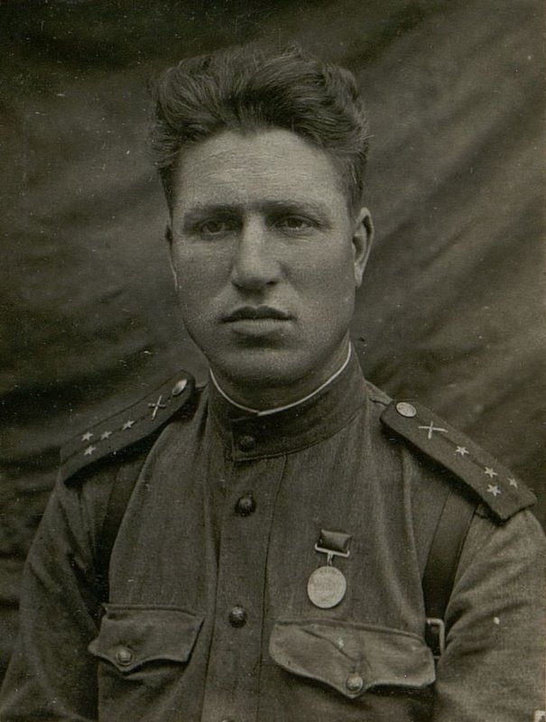 Фотография: Майор товарищ Пашкин А. заместитель командира 2 дивизиона 775 артиллейского полка
