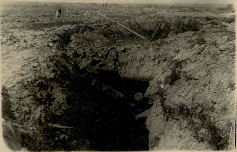 Фотография: Блиндаж противника, разбитый нашей артиллерией. район д. Дудино