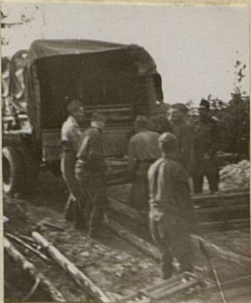 Фотография: Альбом "Боевой путь 171 отдельного автотранспортного батальона. 1941-1945 гг."