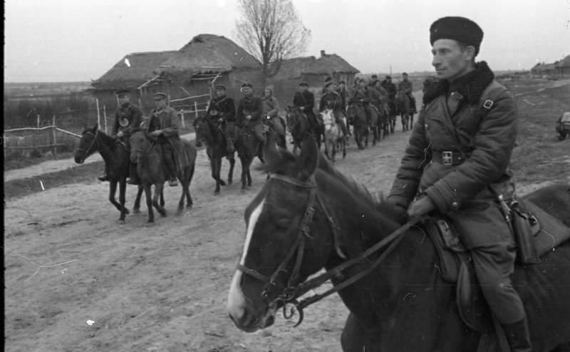 «Партизаны Брянщины». Собрание партизан.»