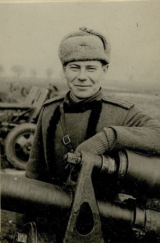 Фотография: Первый ряд: Степан Елистратов, П.С. Ломакин, А.С. Похолец, С.П. Токарь и второй ряд: Мнигас Гайнутдинов, П.Е. Корсунов