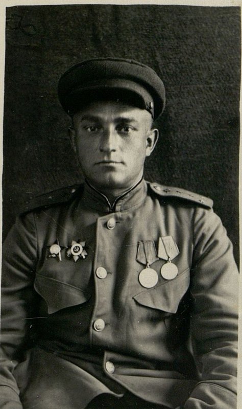 Image: Brave Captain Repetun, commander of the communications company